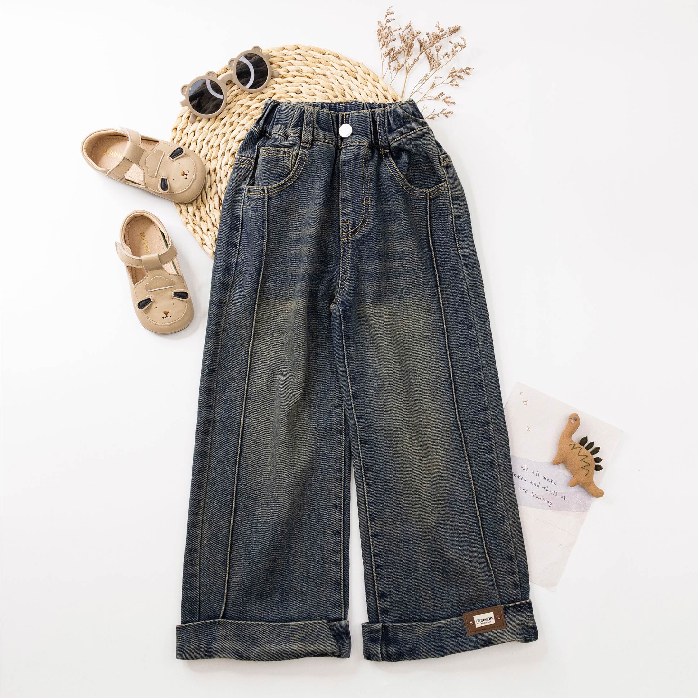 【H55541】可愛小布標反褶設計牛仔褲