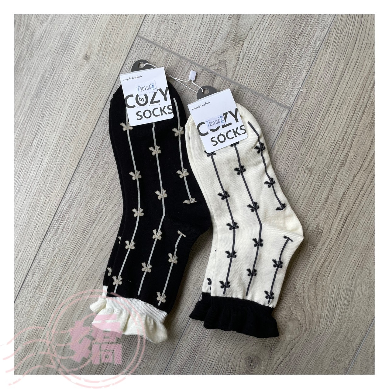 T20104撞色蝴蝶結線條木耳邊襪(黑'杏)