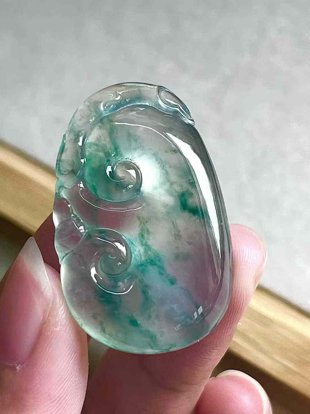 1023353 翡翠如意