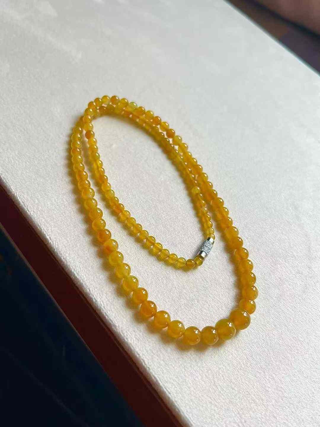 1023354 翡翠黃翡珠子項鏈 (6.1mm直徑)