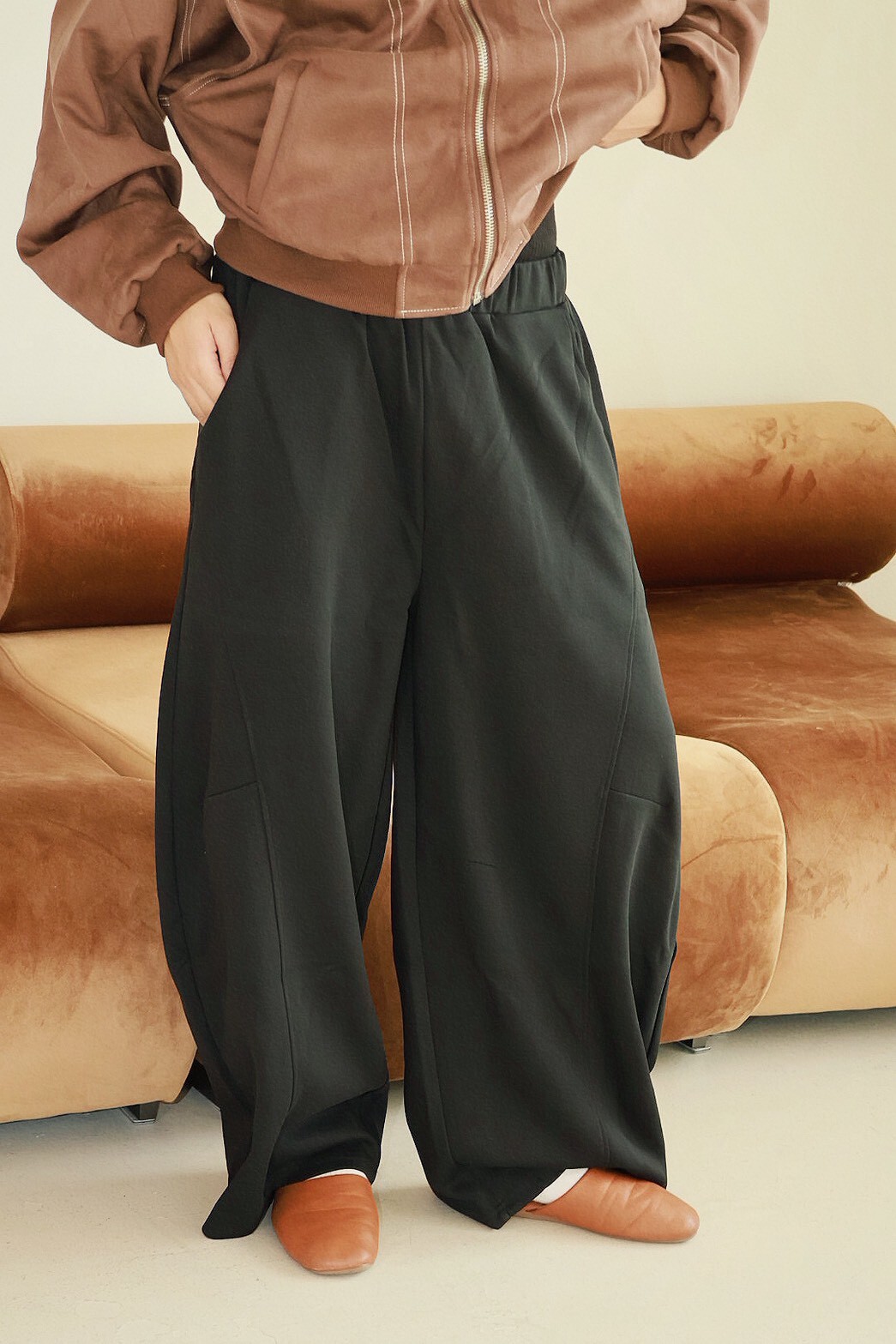 剪裁 彎刀設計 慵懶感 棉質 #長褲