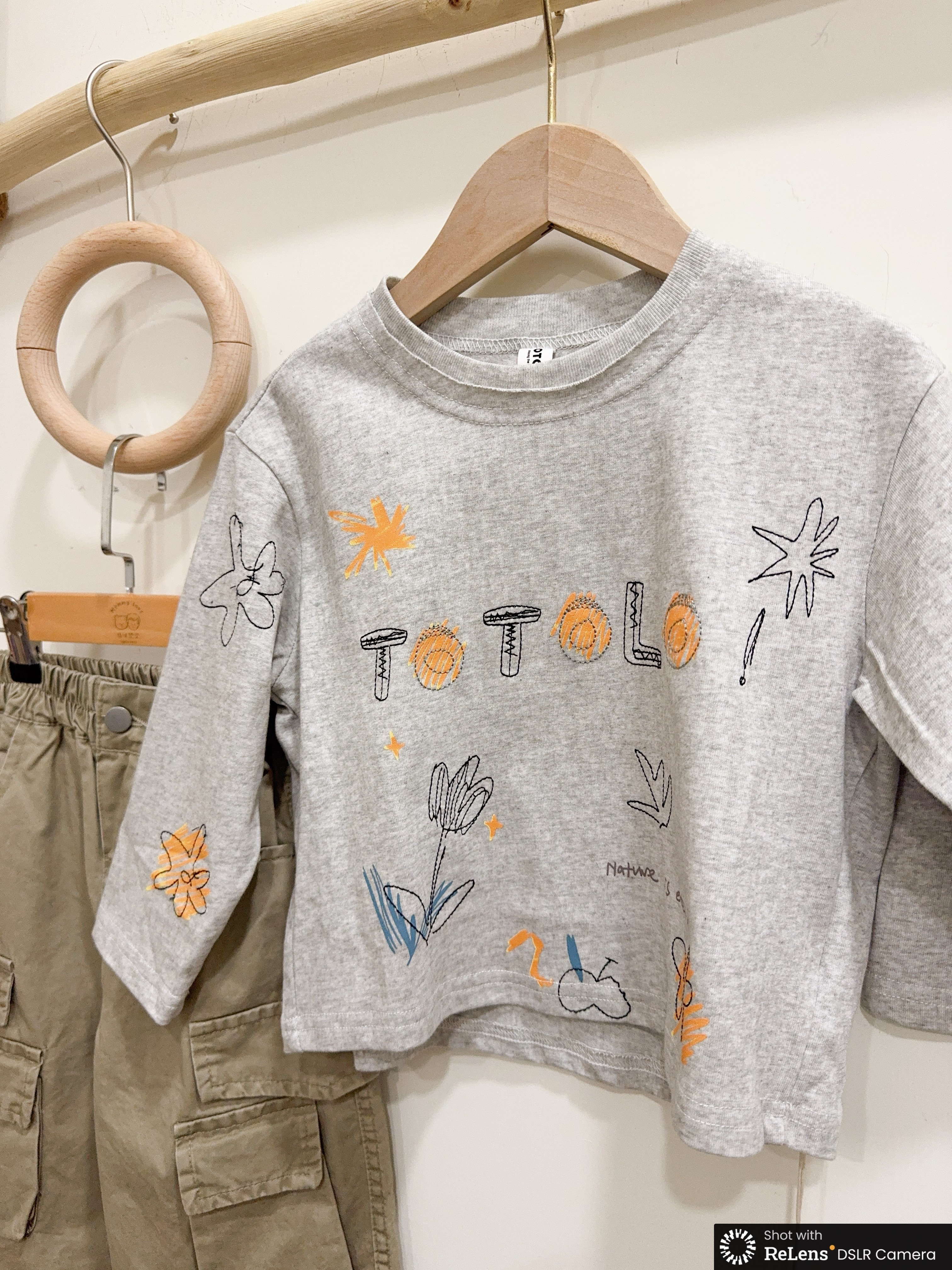 55057設計師家童趣刺繡上衣d26