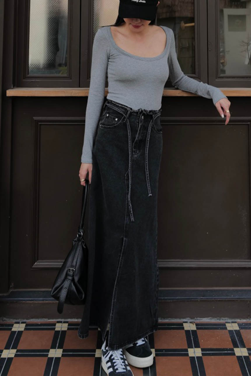上鬚抽繩中間開衩灰系牛仔裙
