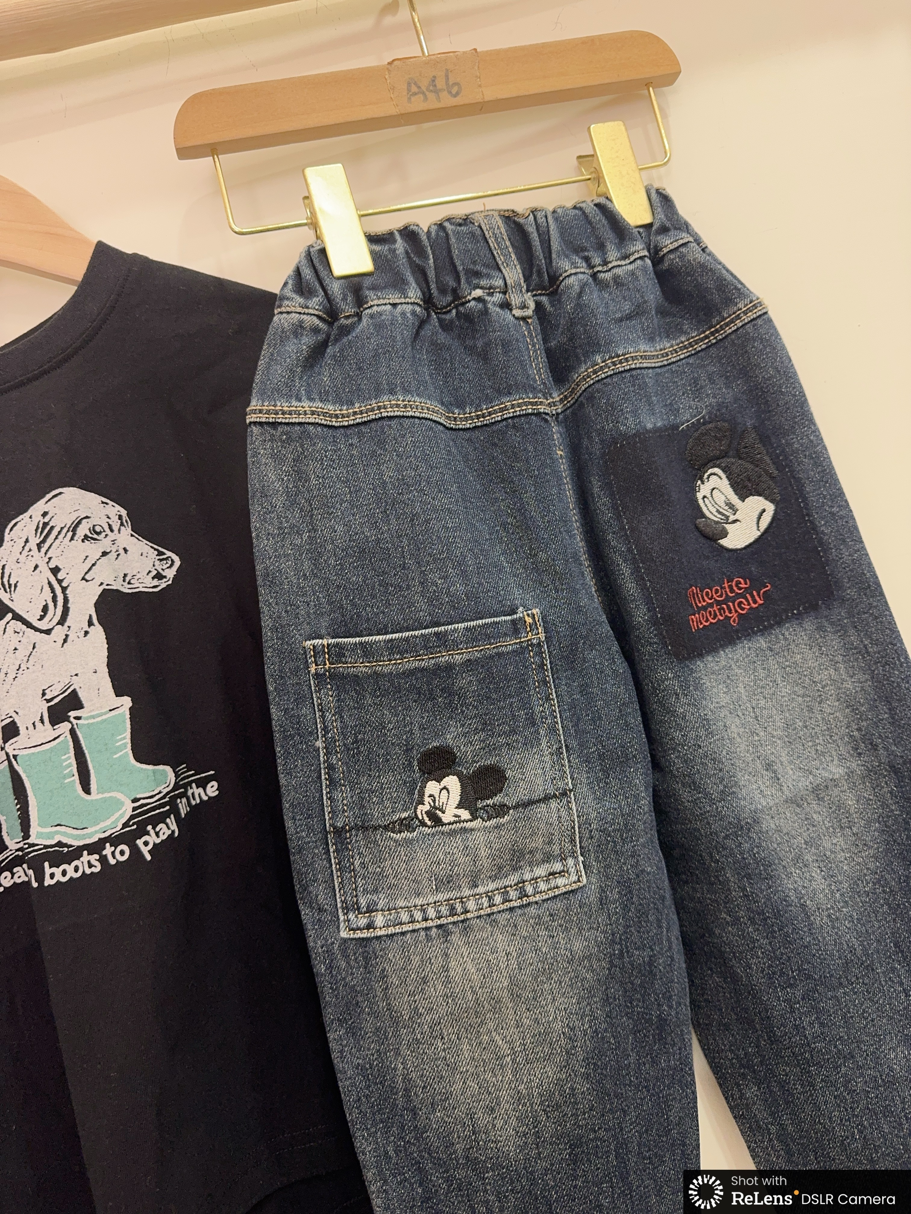 806米奇貼標牛仔褲e04