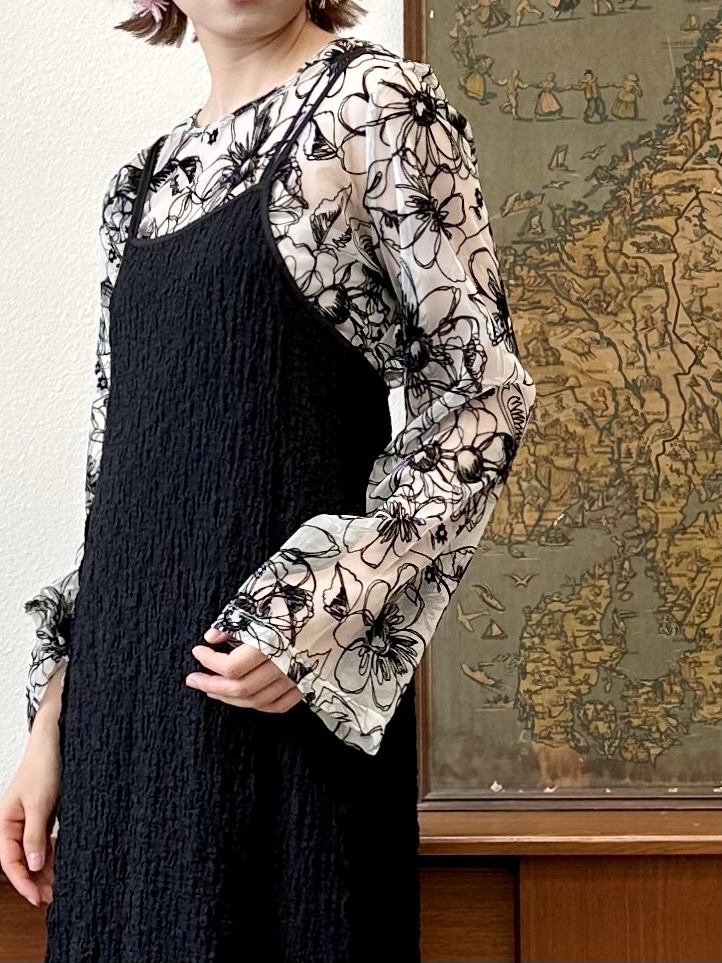 植絨立體線花紗網上衣 - BL53872