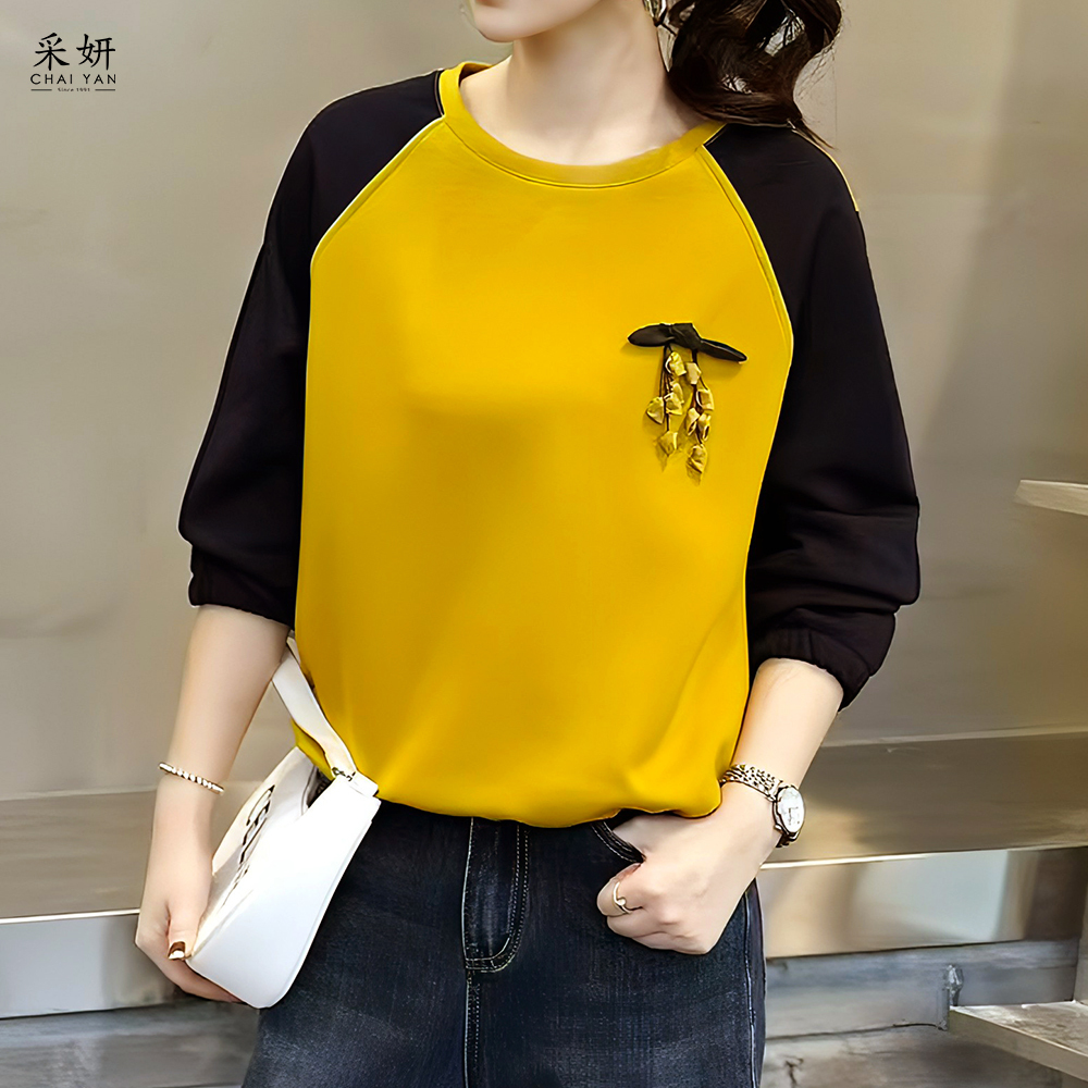 可拆胸花跳色拼接圓領長袖上衣