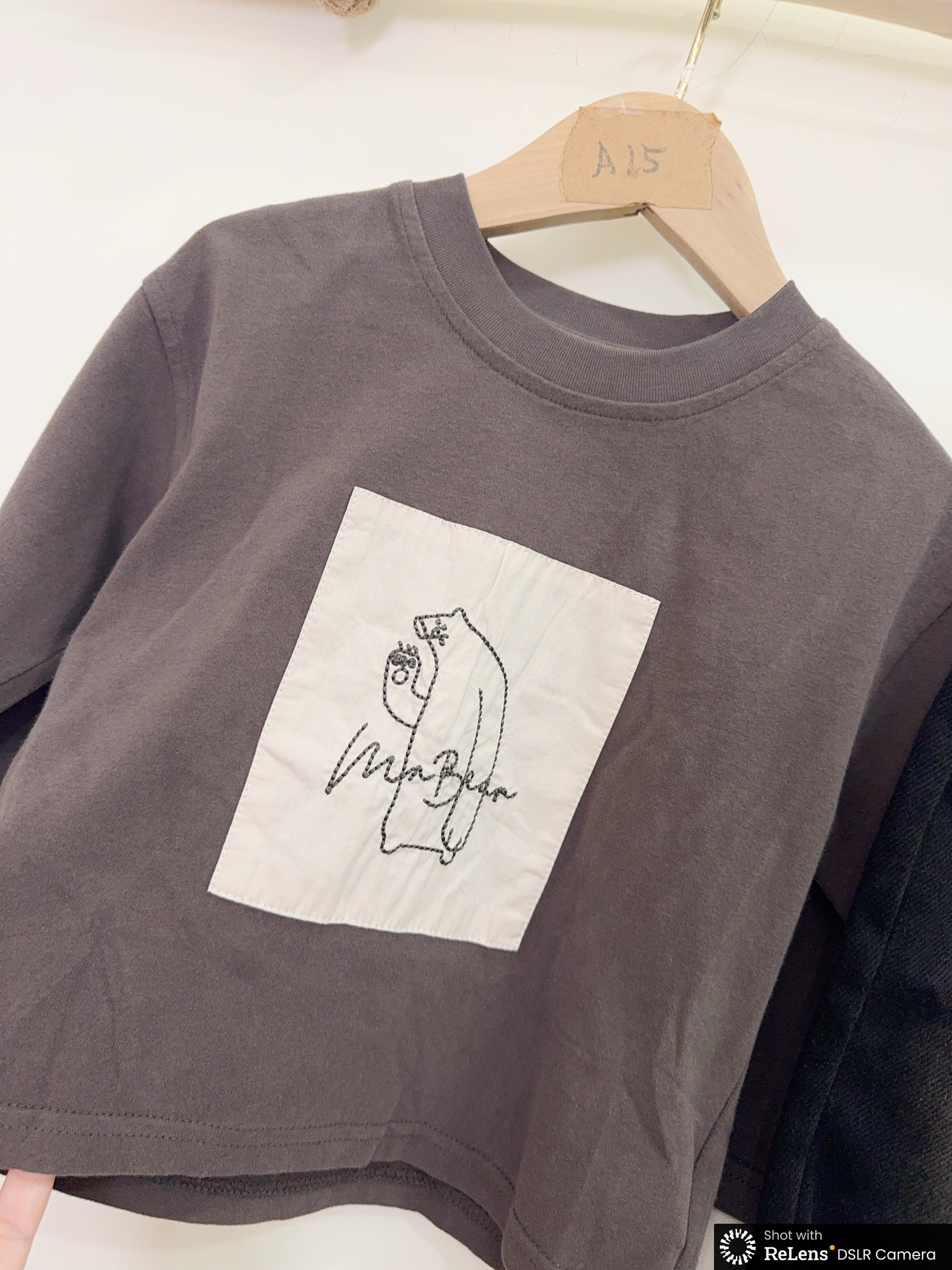 z26104日系貼布刺繡熊上衣