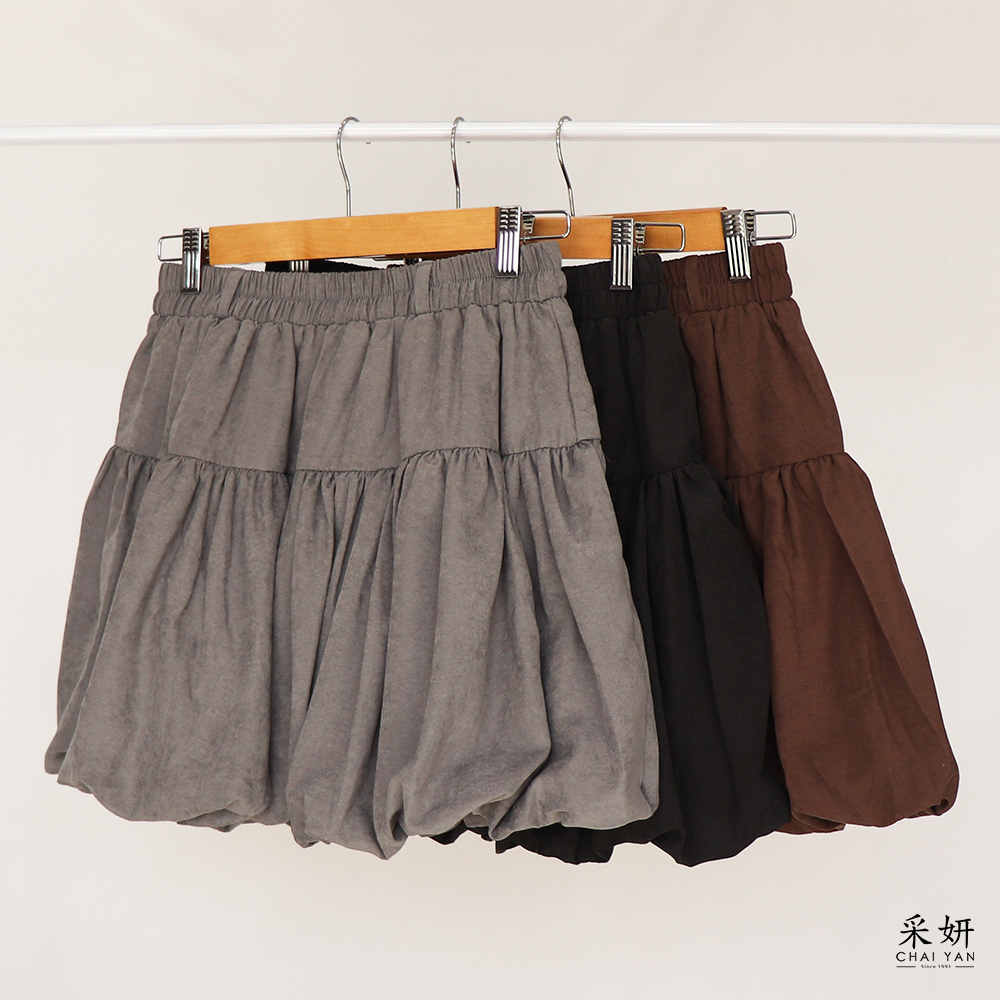 素色外層微刷絨鬆緊腰花苞短裙