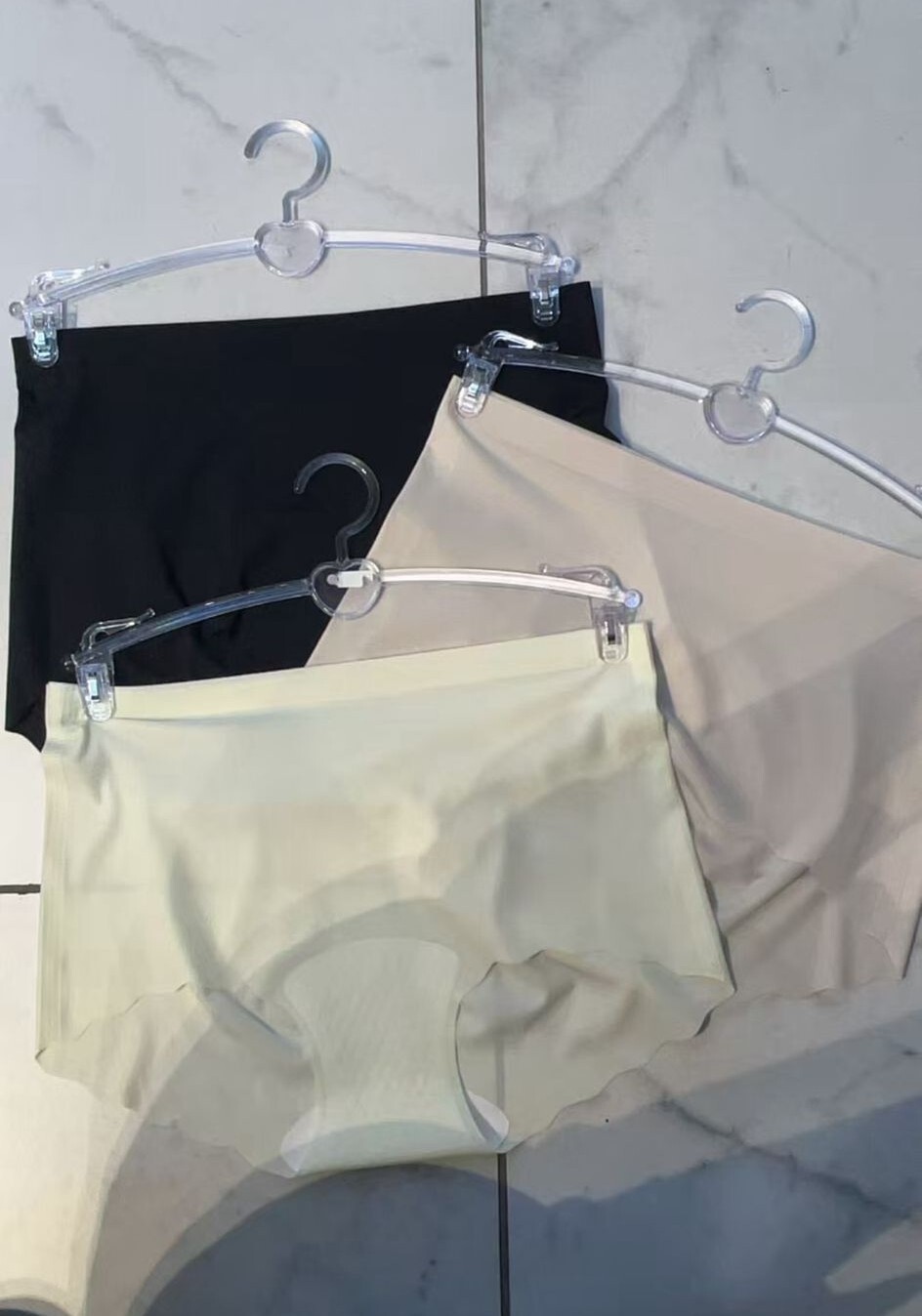 HH20  ( 1SET 3件底褲 )   腰 26-42   $299 MADE IN KOREA