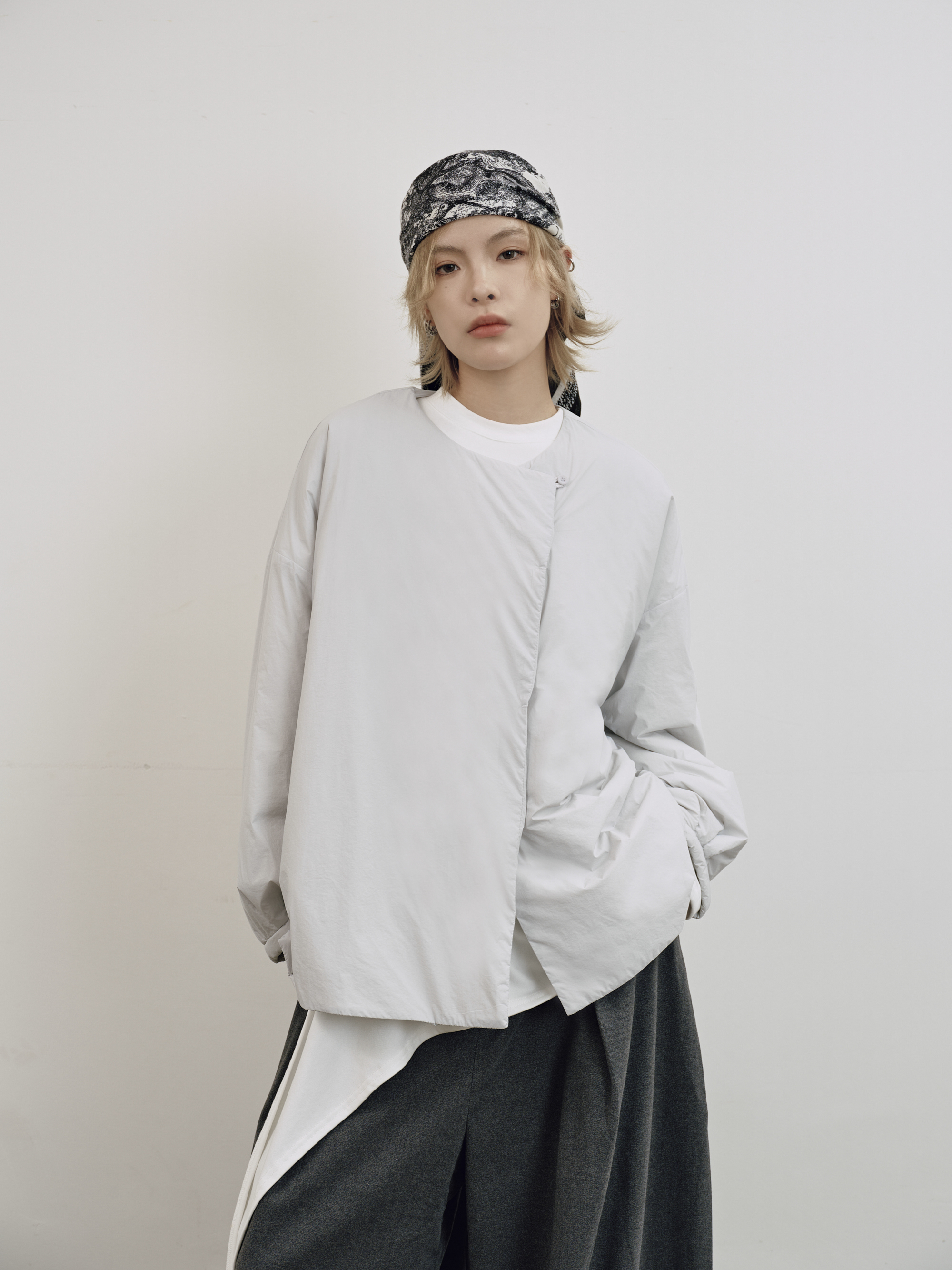 羊毛霧線極輕外套-灰