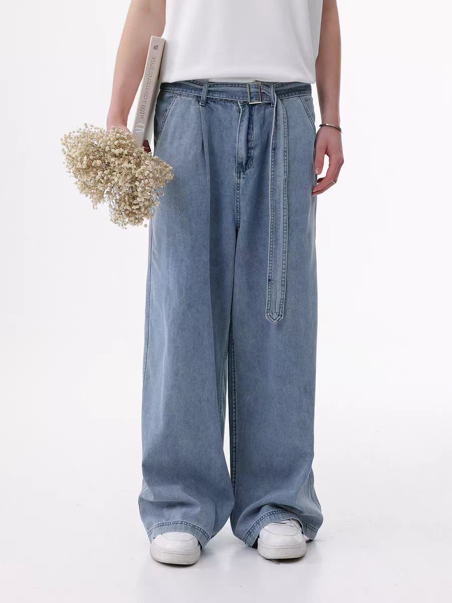 109. Wide-Leg Jeans With Belt