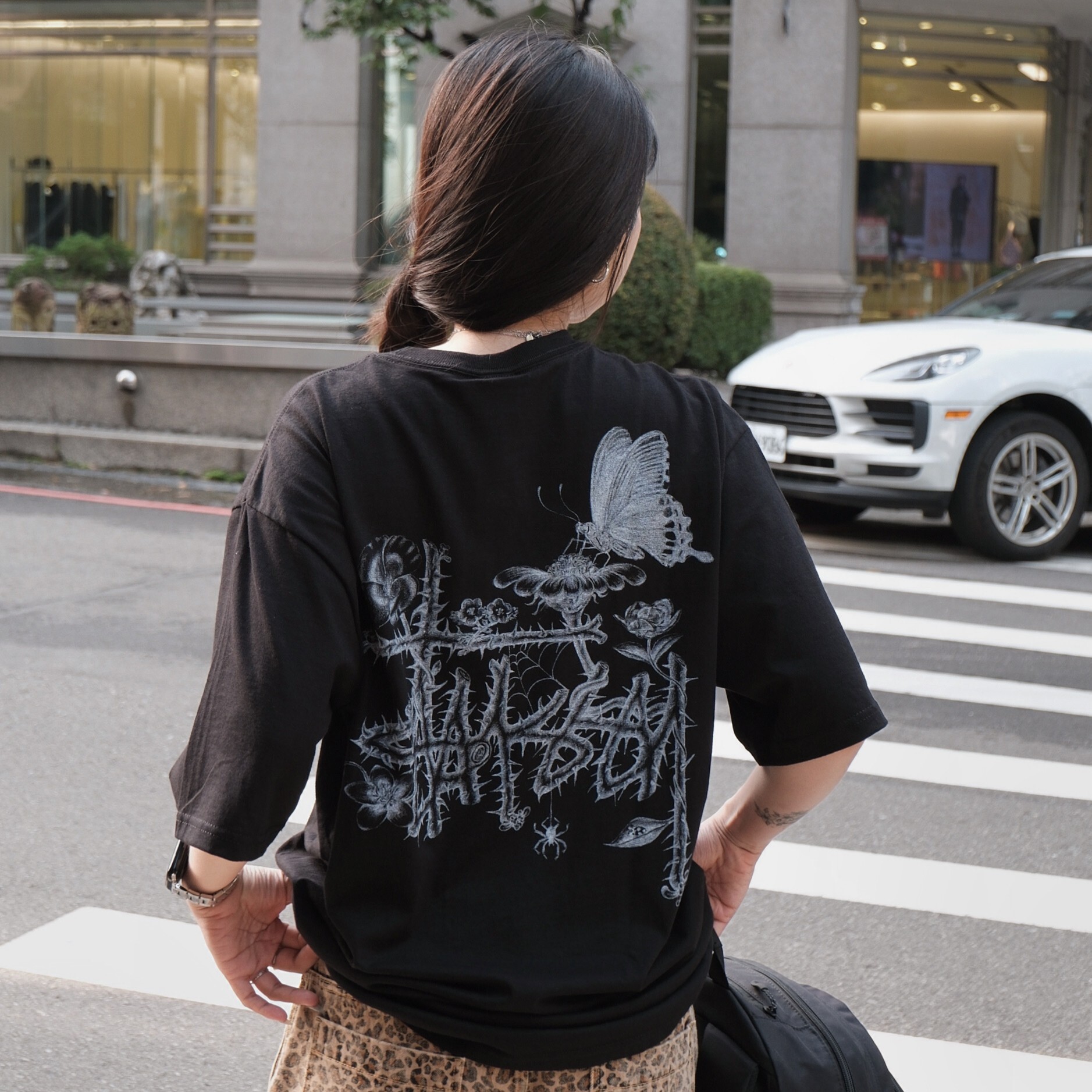 STUSSY IN BLOOM TEE 蝴蝶 LOGO 花 荊棘 短T