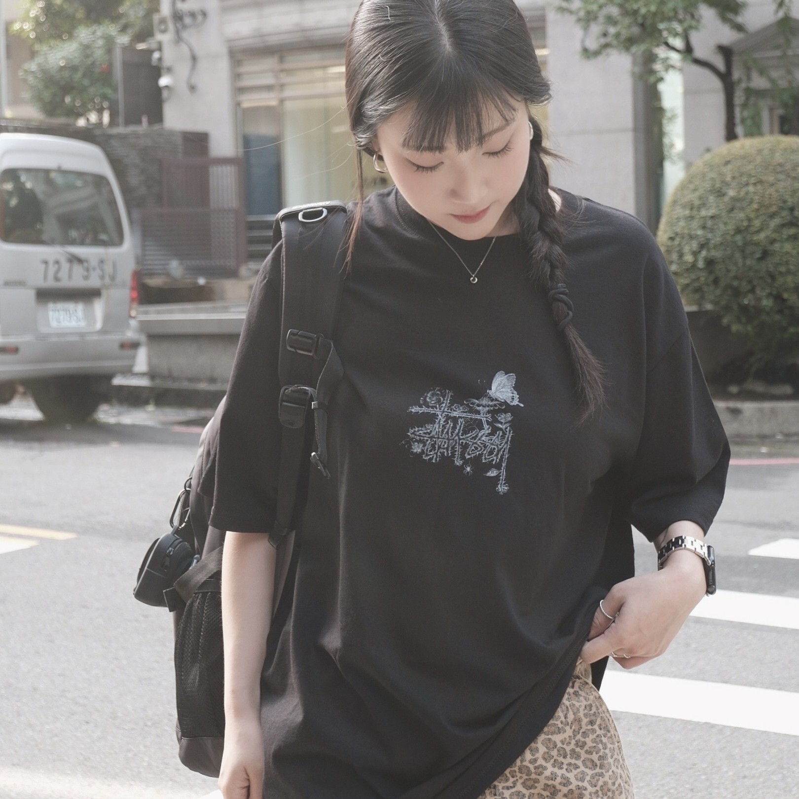 STUSSY IN BLOOM TEE 蝴蝶 LOGO 花 荊棘 短T