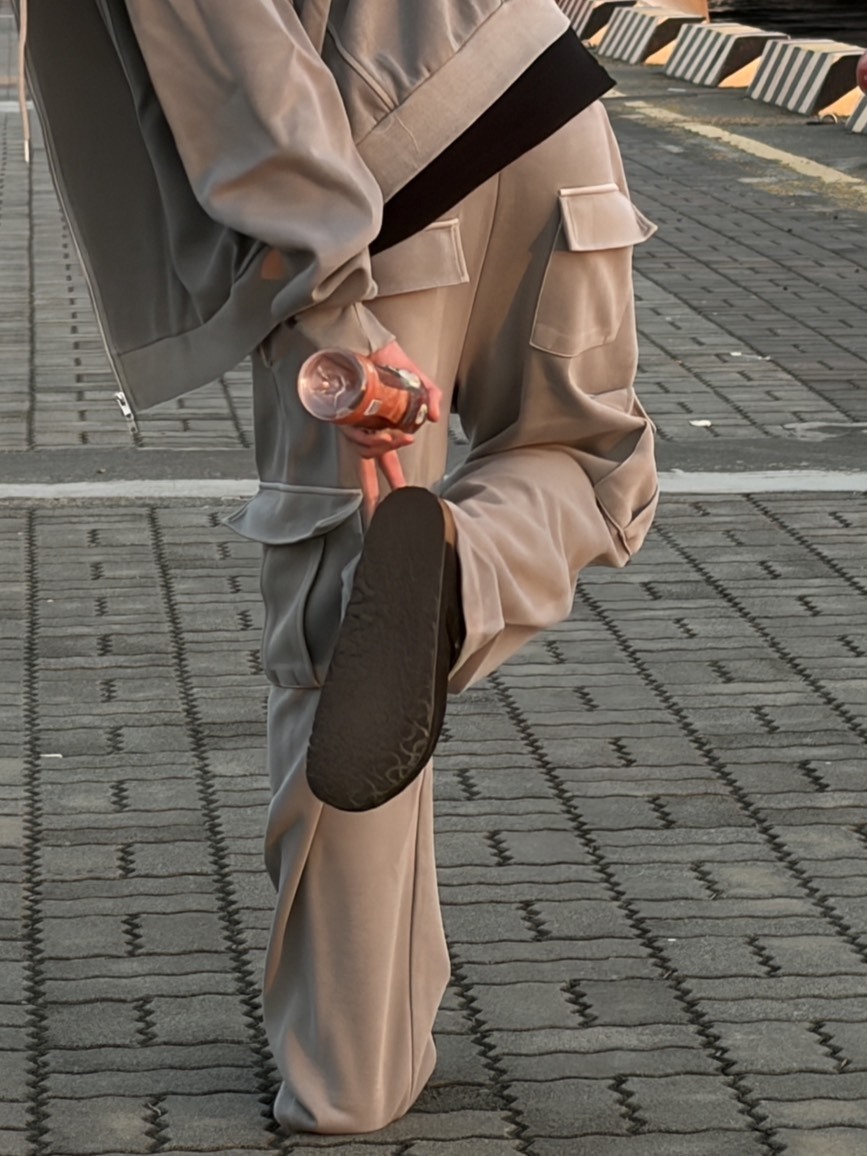 多口袋造型套裝