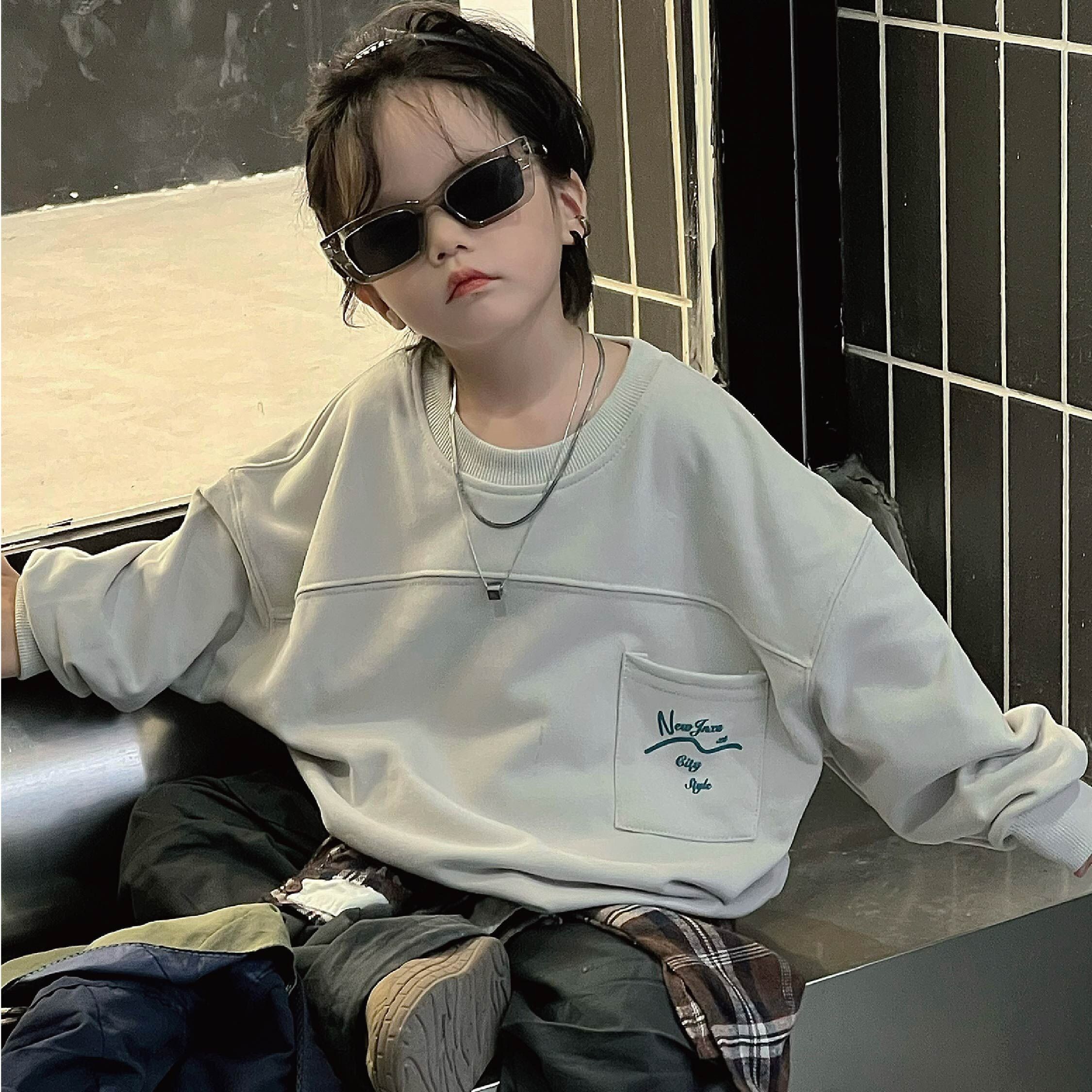 【H35293】流線英字口袋設計上衣