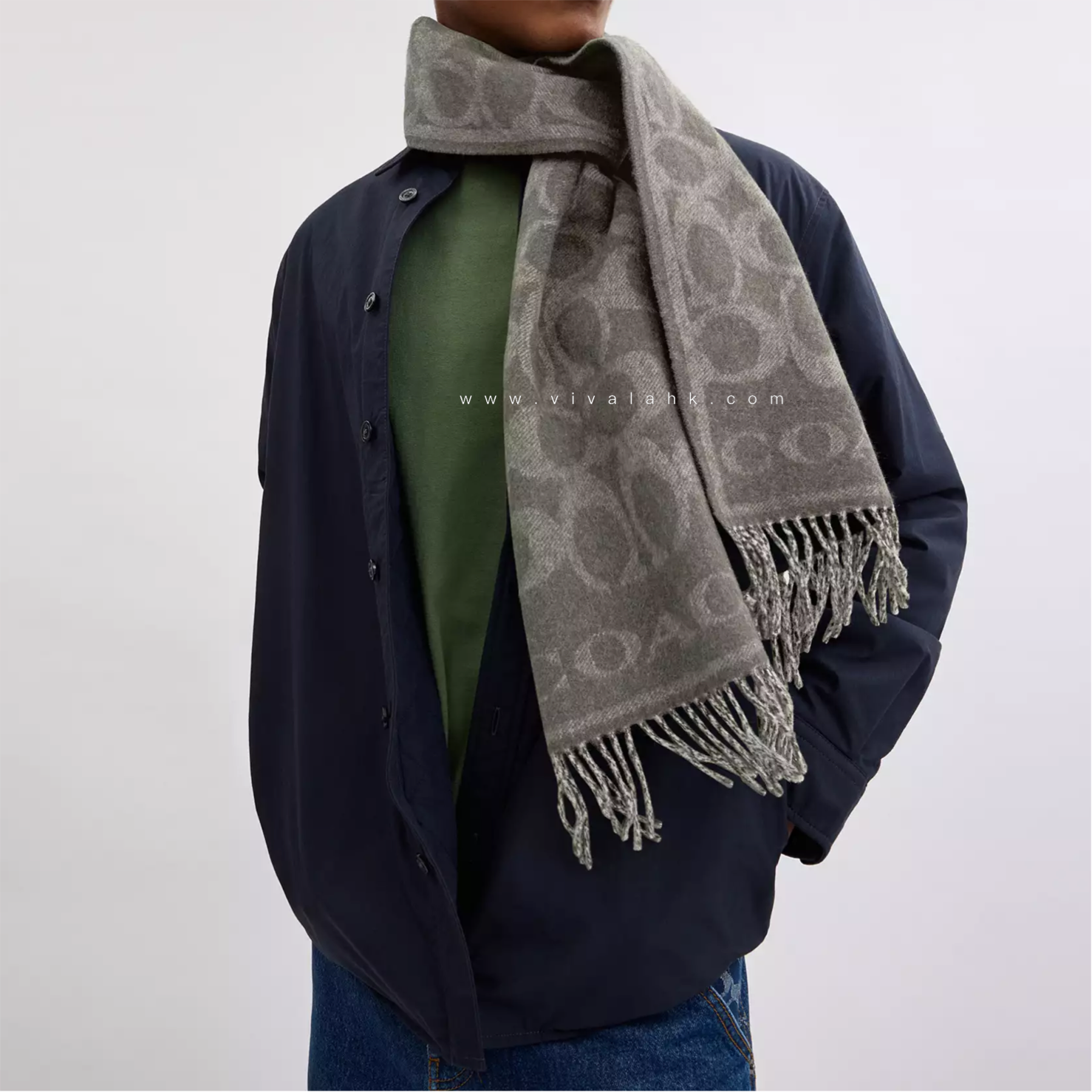 Coach - 雙面C字羊絨頸巾 (CB692)