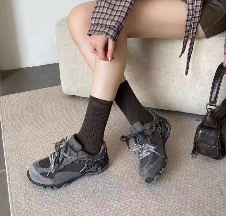 DD14   2寸高   足碼  SIZE:225-250 $499 韓國牌子 中國製造