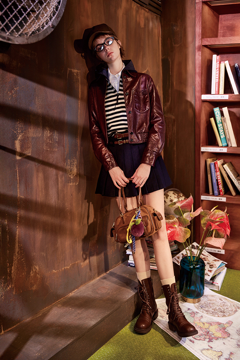 BE15016C2 雙環序章英倫摩登百褶裙 (附皮腰帶)