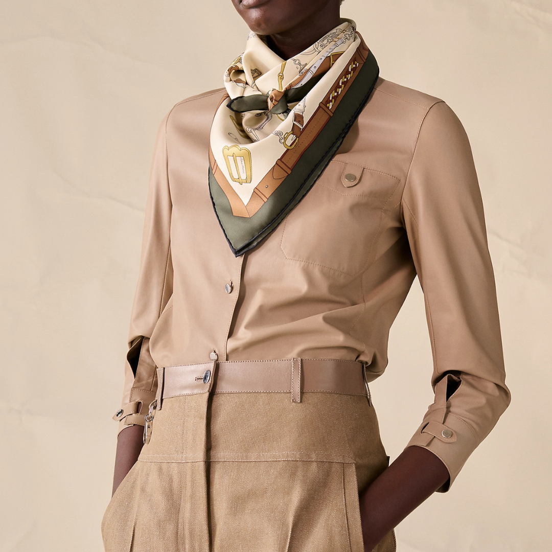 FHE08076 HERMES Les Chevaux Dechaines Scarf 90 #004096S (E)