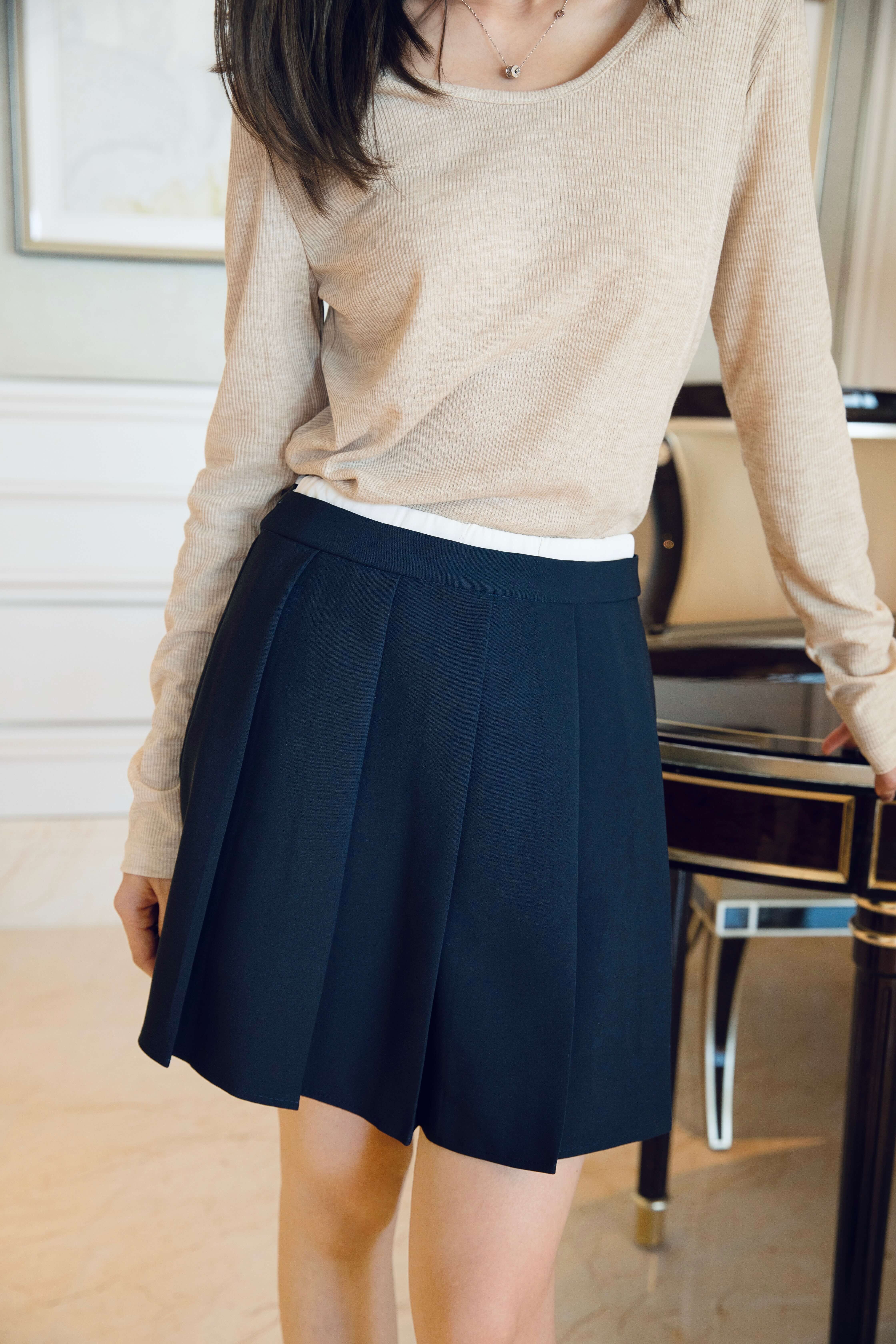 Contrast Waistline Pleated Mini Skirt_SK2511L03