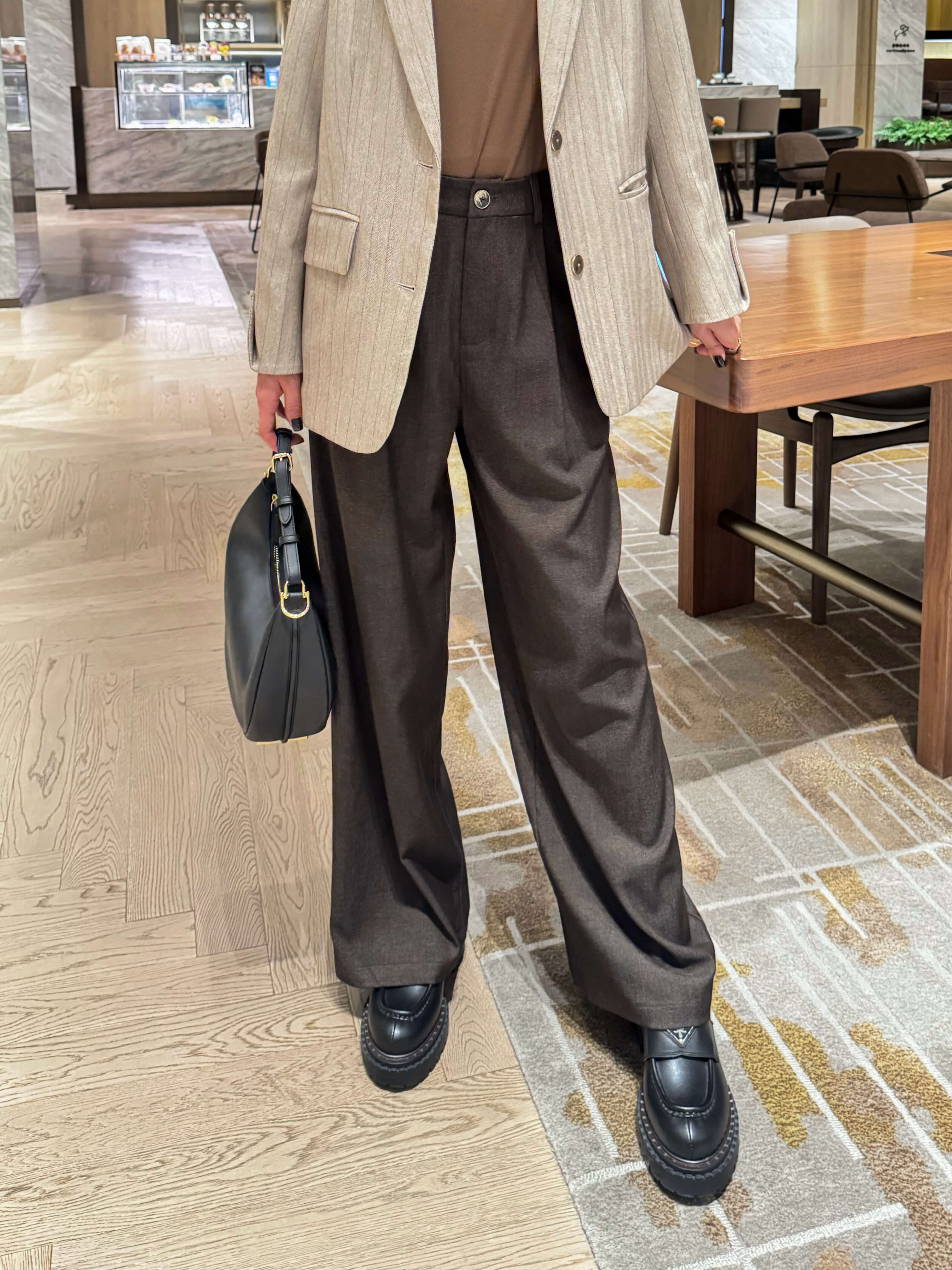 Tailored Front Pleat Wide Leg Pants_PT2512L01