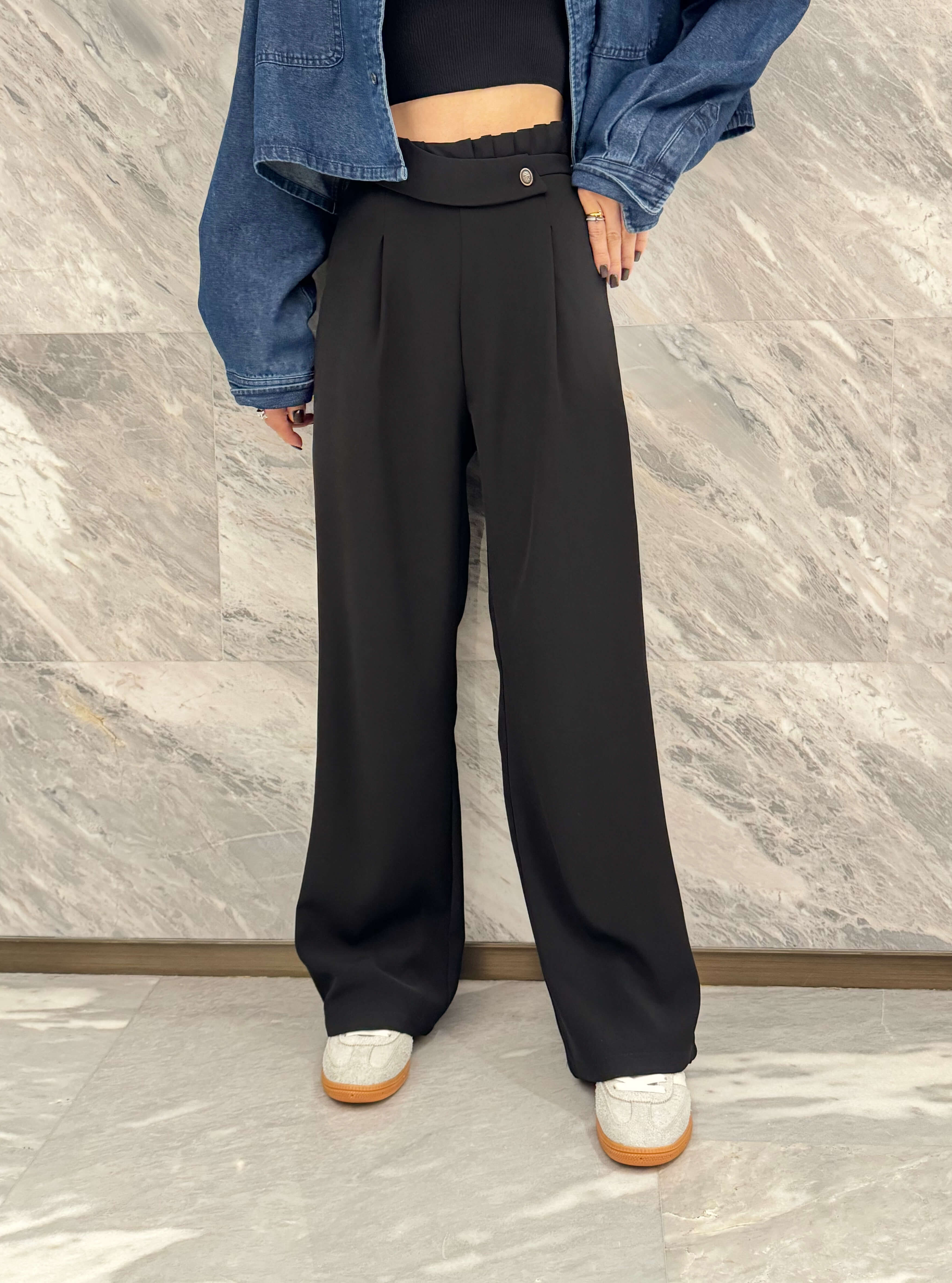 Ruffles Waist Details Straight-Leg Pants_PT253L02