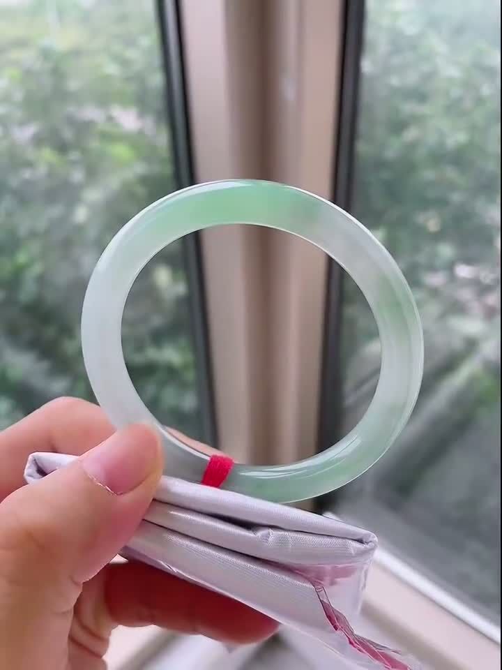 冰飄綠翡翠圓條手鐲,天然翡翠A玉, 緬甸玉, Jade, Jadeite