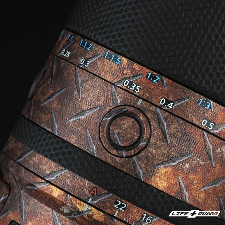 SONY FE 100mm F2.8 Macro GM OSS 專機專屬鏡頭貼膜特寫，LIFE+GUARD IPRT 設計風格