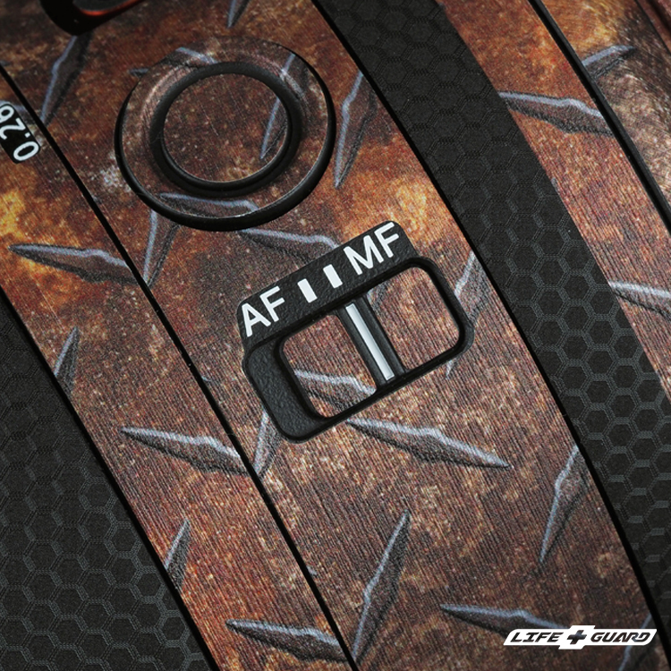 LIFE+GUARD SONY FE 100mm F2.8 Macro GM OSS 貼膜展示圖，LIFE+GUARD 風格設計