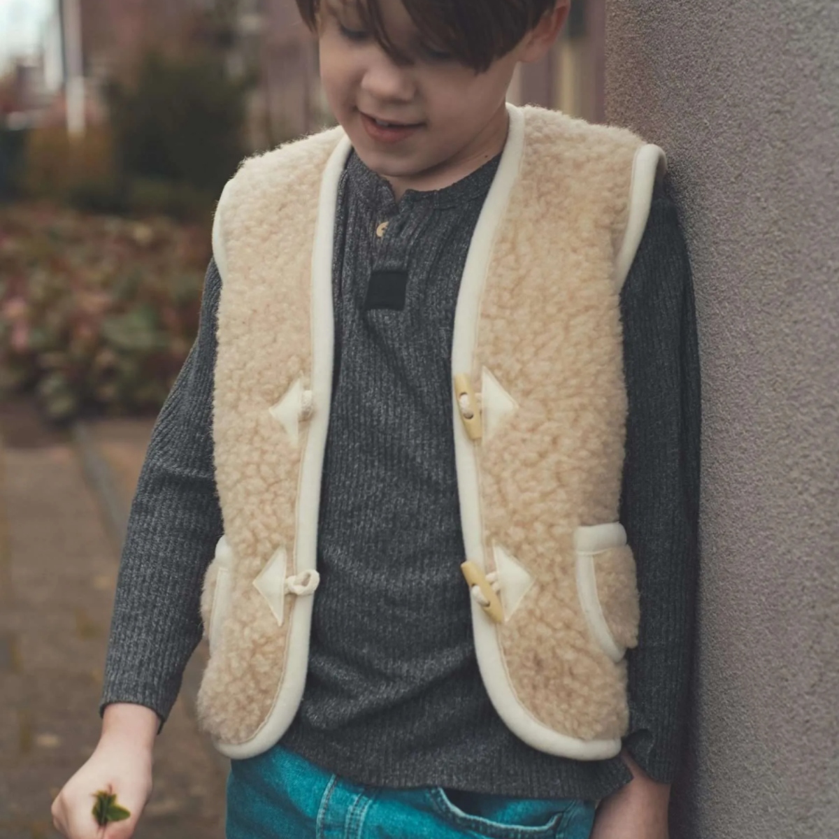 We Are Wovens 牛角扣羊毛背心bodywarmer - Cappuccino