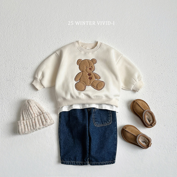 Vivid-I Bear Embriodery MTM Sweater