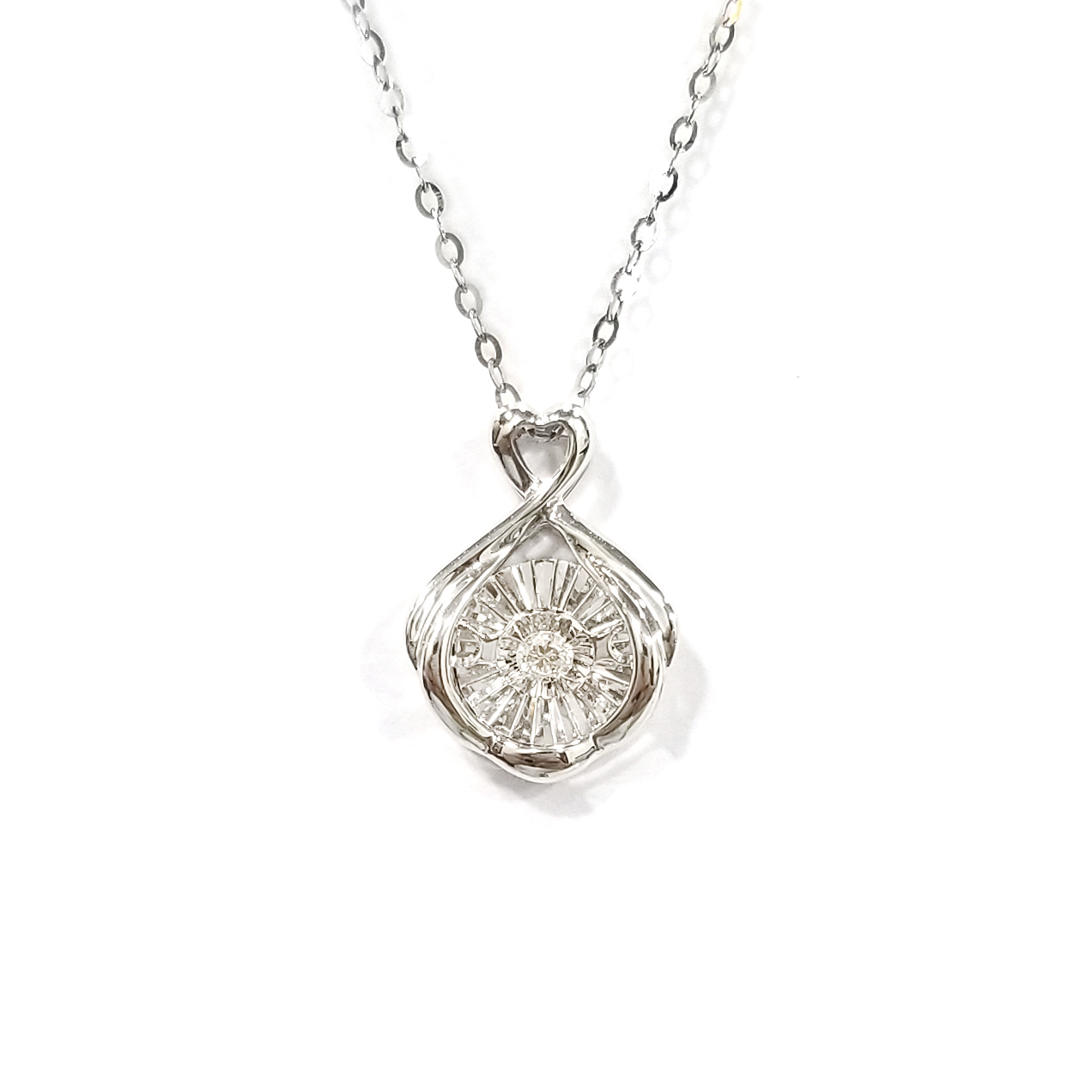 18K白金天然鑽石靈動吊墜