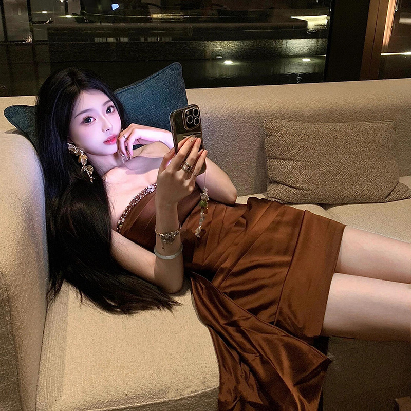 重工镶緞面 平口小洋裝