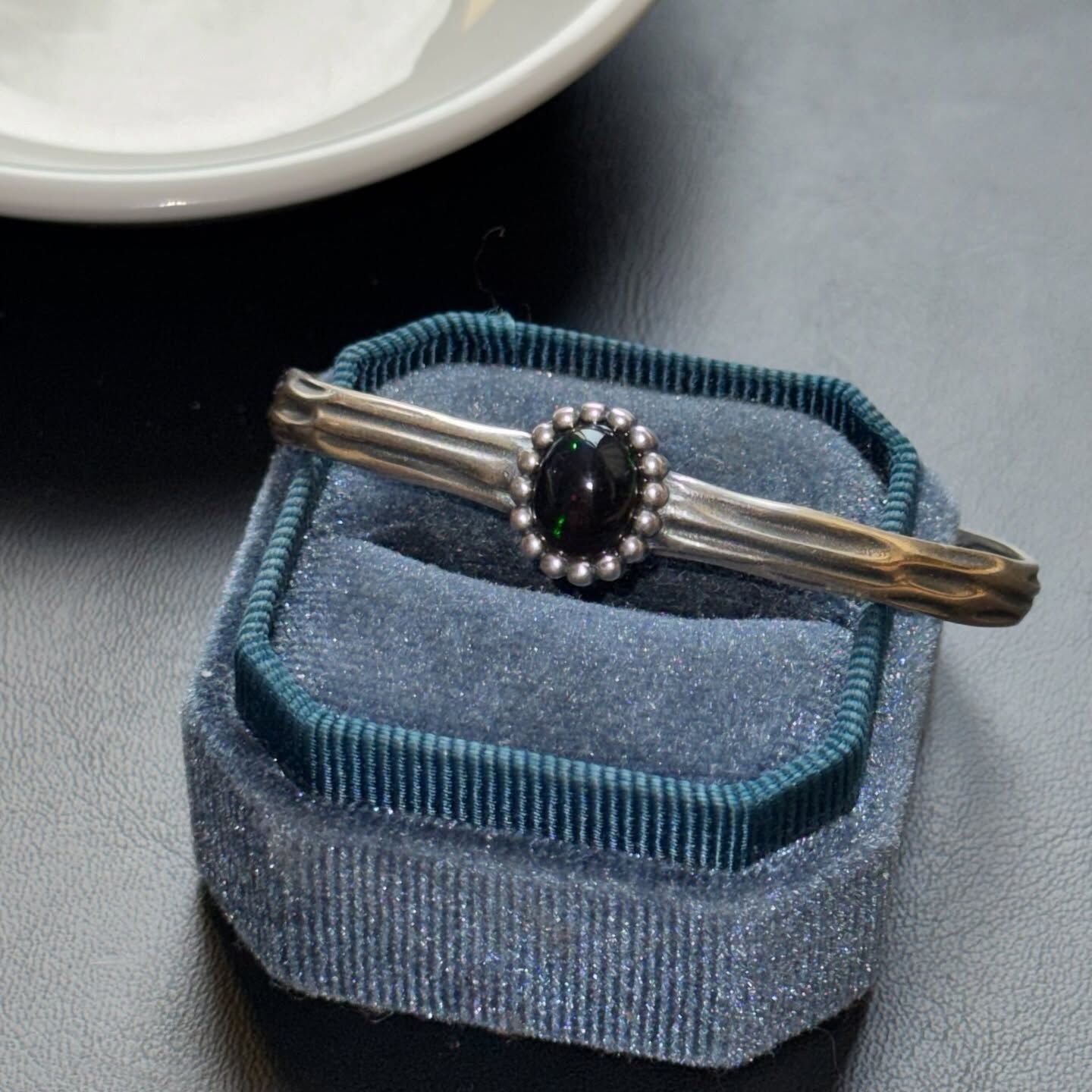 [原石] 黑蛋白石 925銀手環