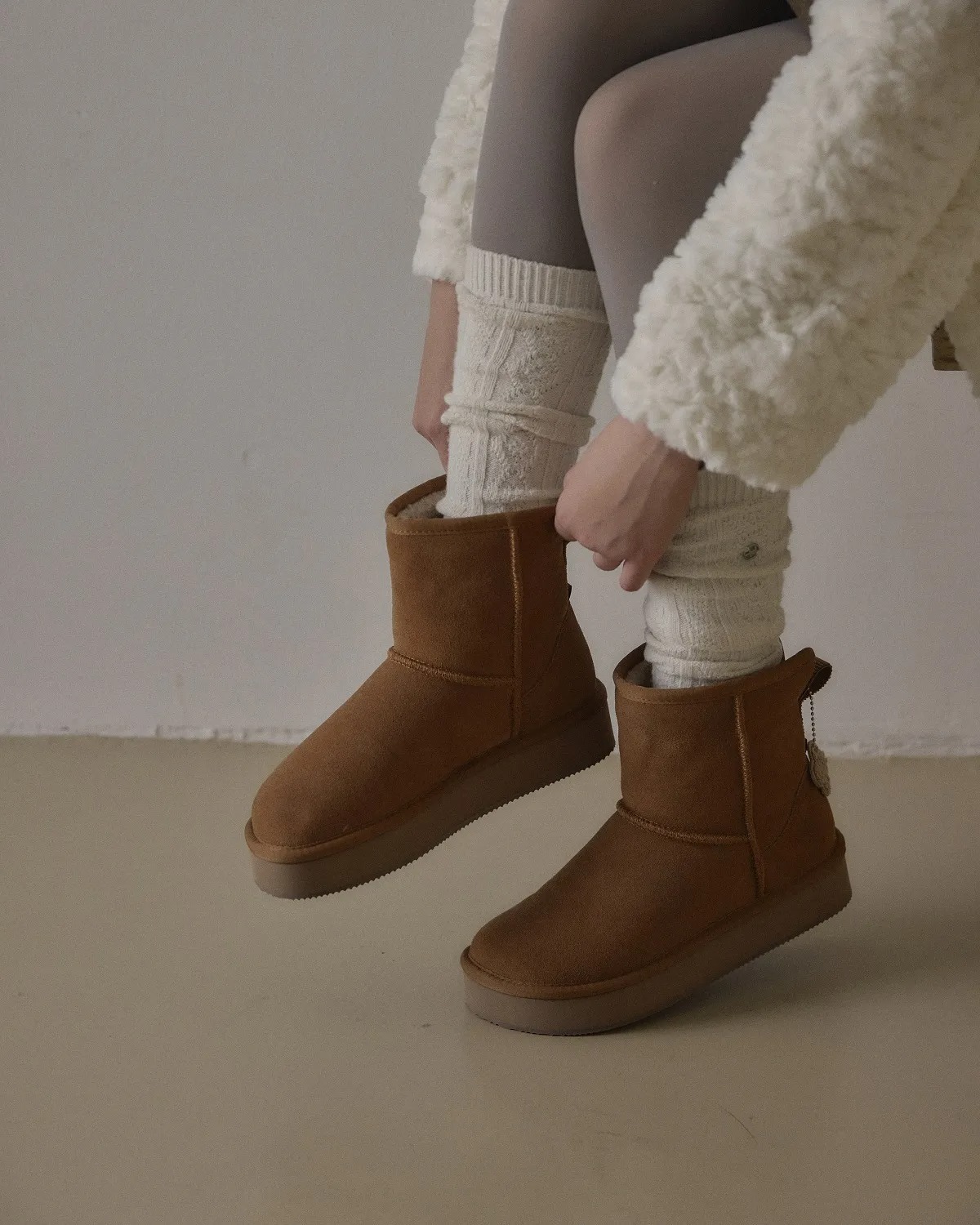 OTZ BALLOONY PLATFORM SHORT BOOTS
