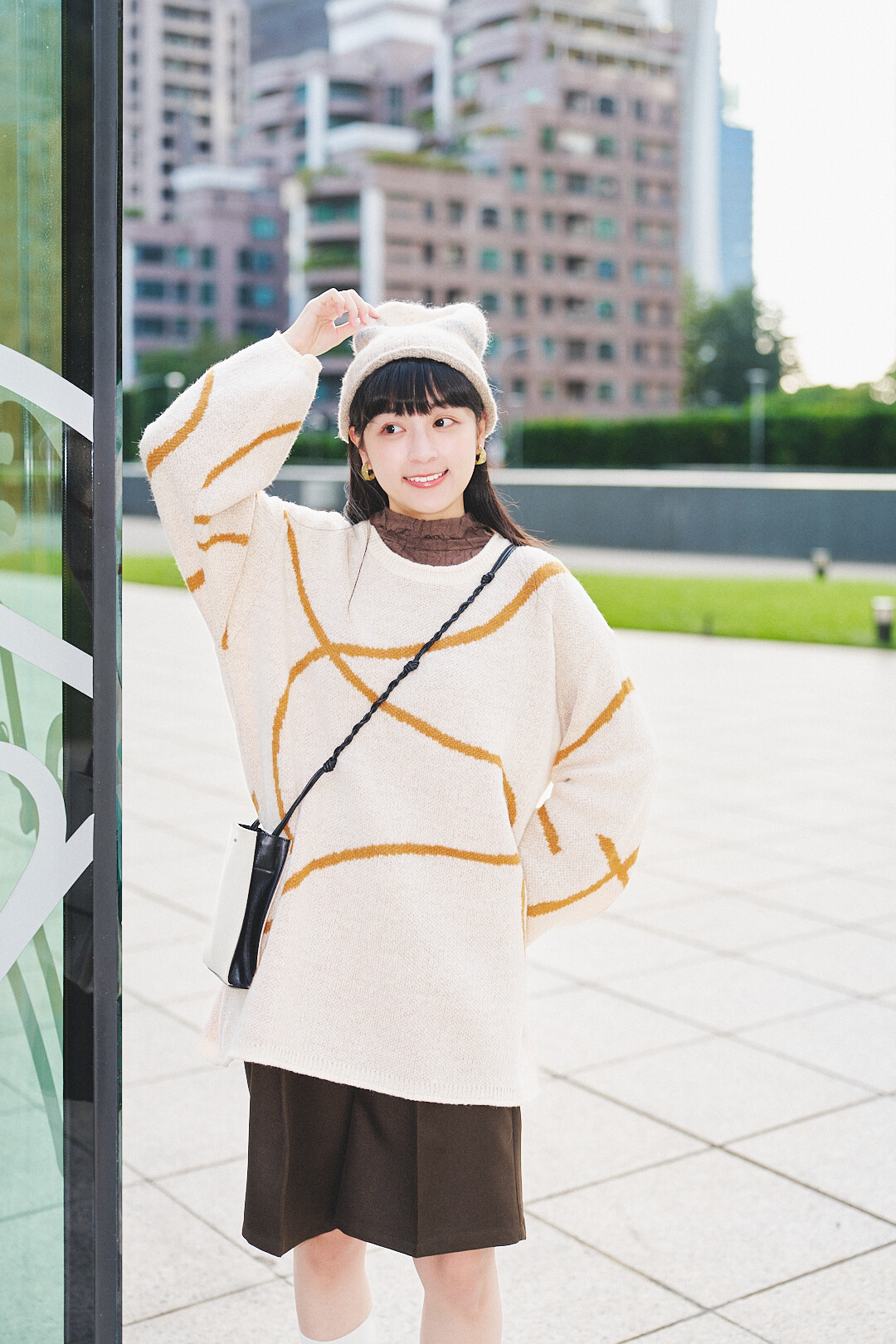 筆觸溫柔場！藝術線條感毛衣(兩色-象牙米)