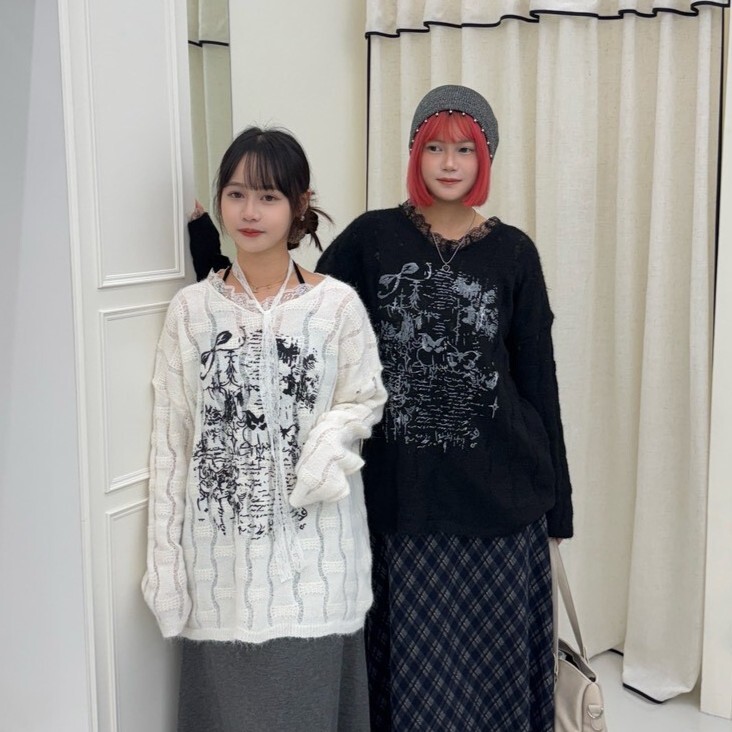 甜鹽耳語 蕾絲綁脖拼接V領薄毛衣