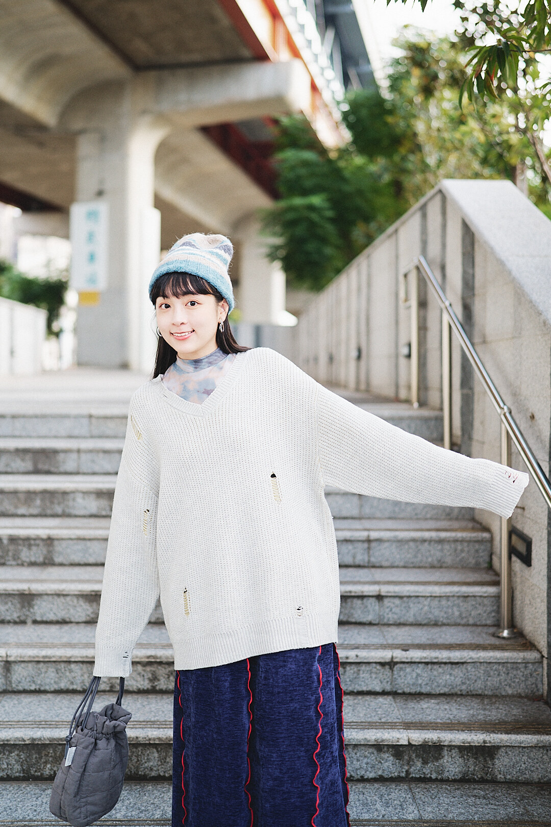 四隅柔光！4way ダメージ 針織毛衣(三色-灰)