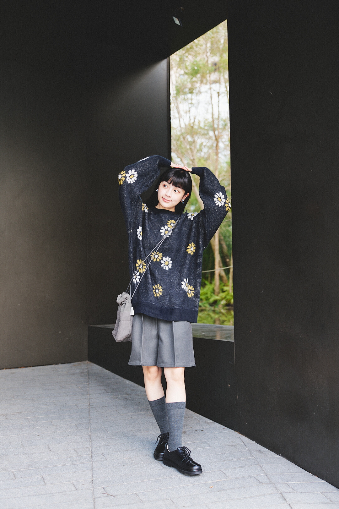 (限量)花園畫廊！花卉針織毛衣(兩色-海軍)