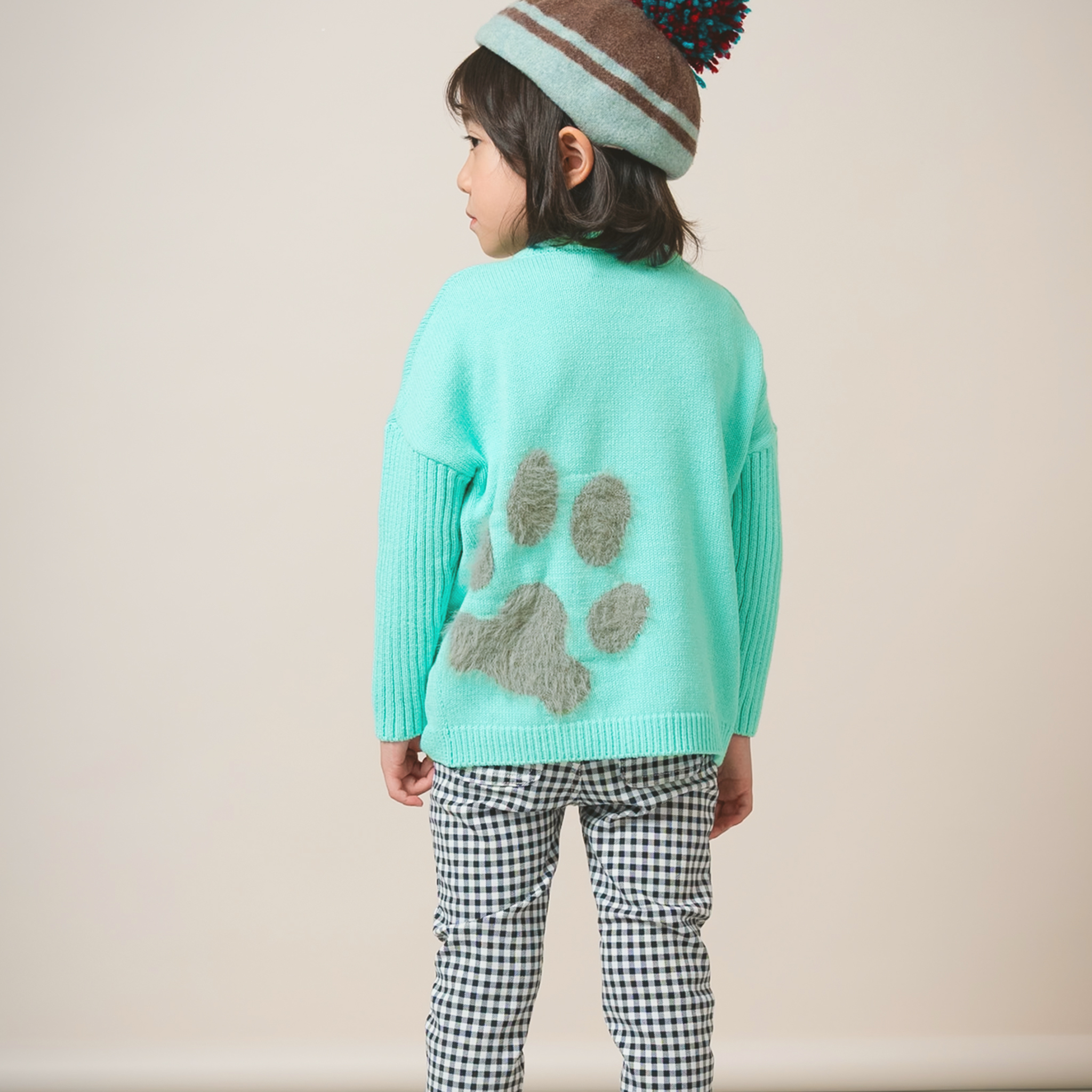 〖 Ami Amie 〗淺綠小灰貓針織上衣