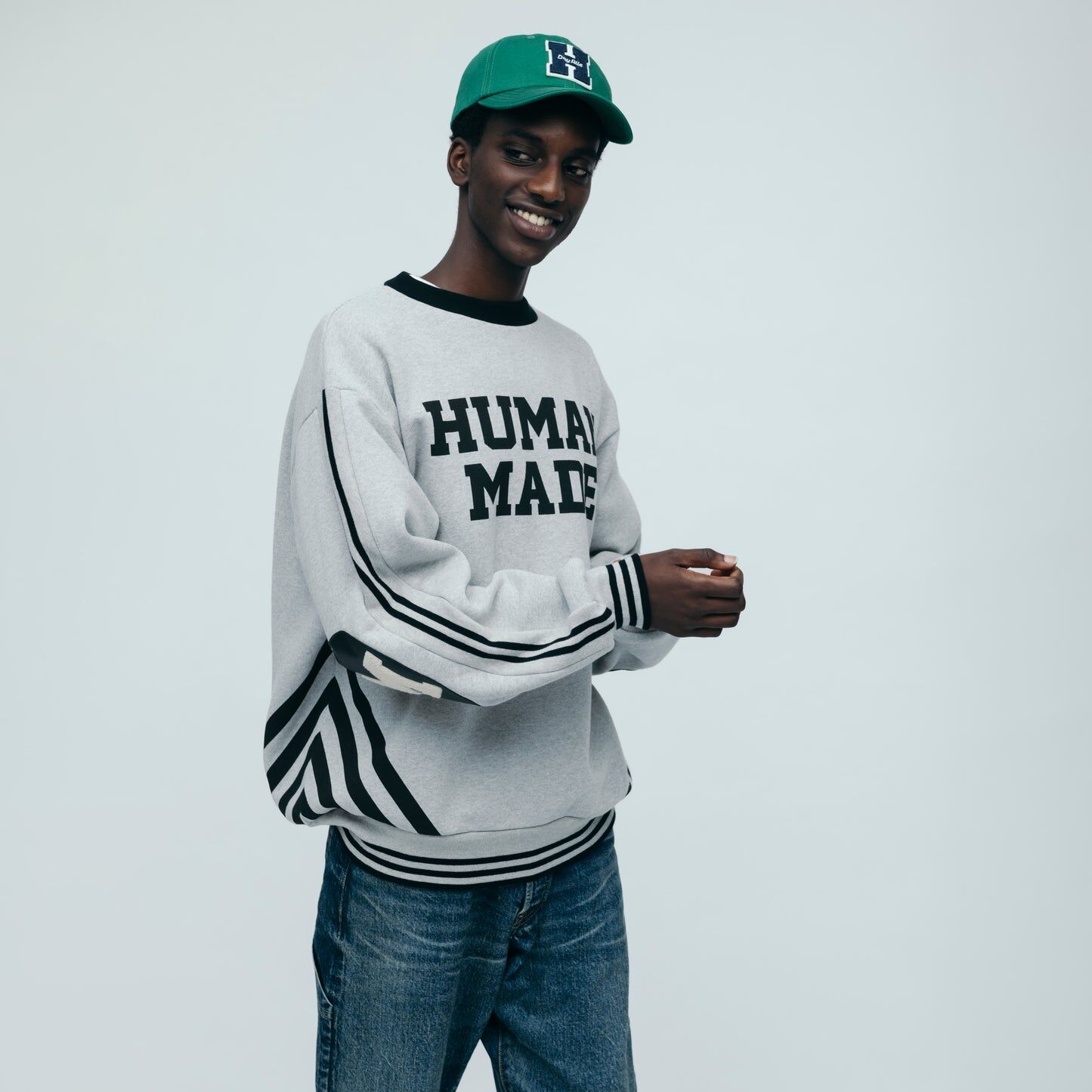 2025AW HUMAN MADE ELBOW PATCH SWEATSHIRT LOGO 長袖大學T 現貨