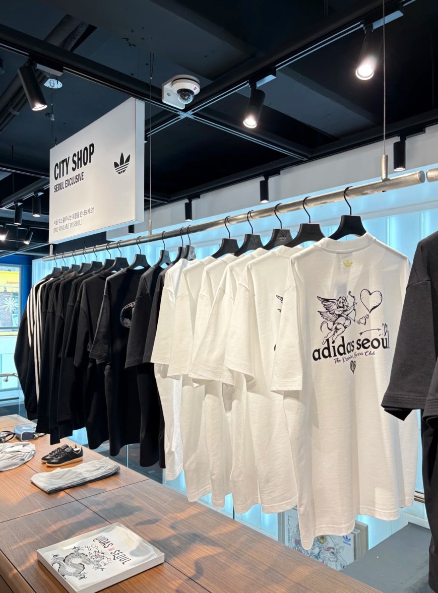 <韓國首爾限定邱比特💘> Adidas seoul 邱比特 愛心 黑 白 短T 短袖 JD2311/JM8349