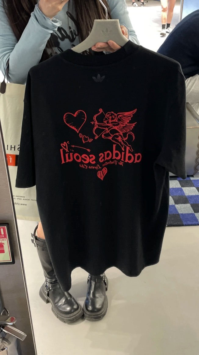 <韓國首爾限定邱比特💘> Adidas seoul 邱比特 愛心 黑 白 短T 短袖 JD2311/JM8349