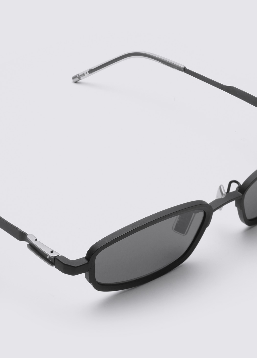 A. SOCIETY DELTA - BLACK