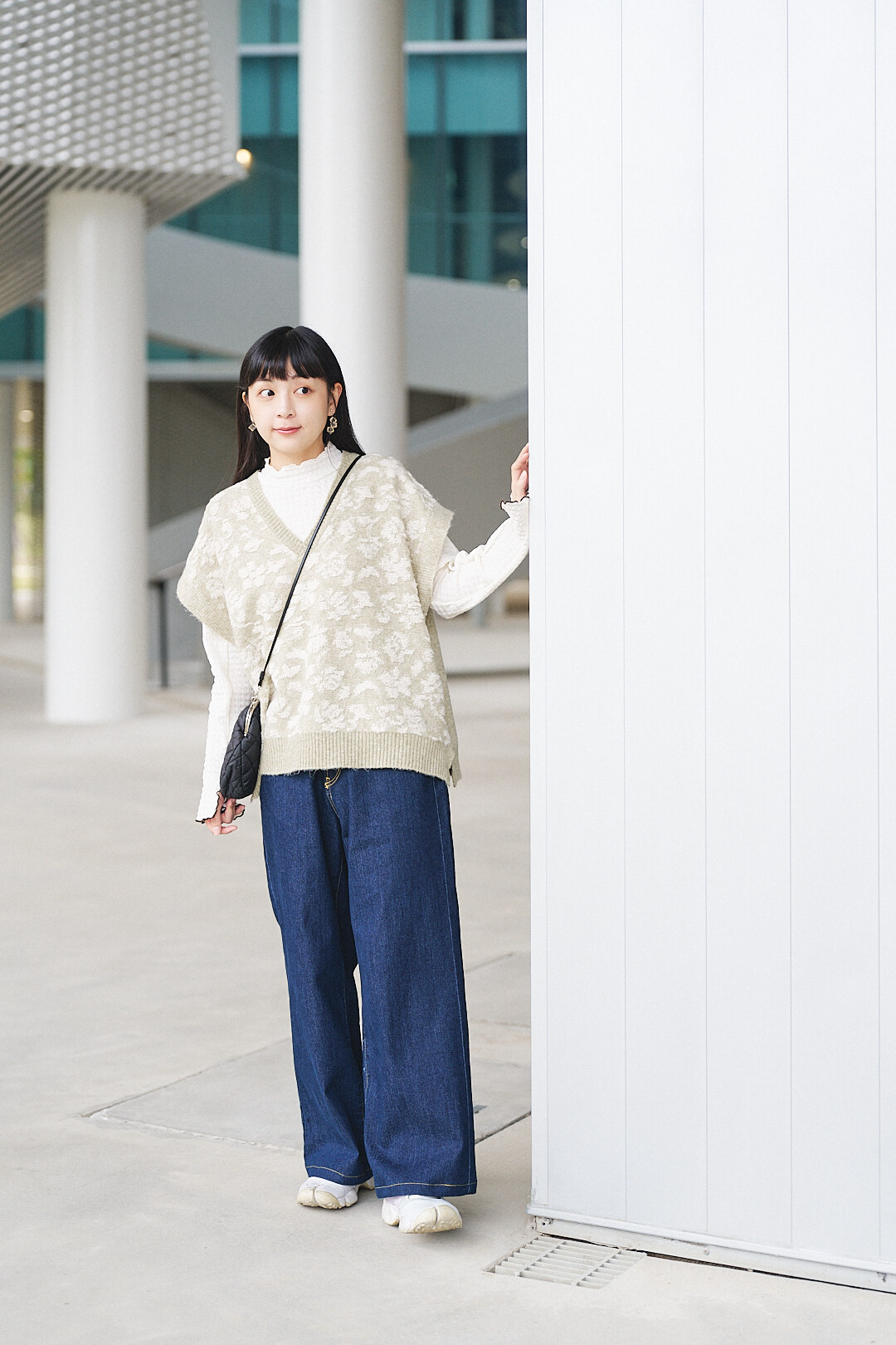 向陽之隙！緹花設計針織背心(三色-淺橄欖)