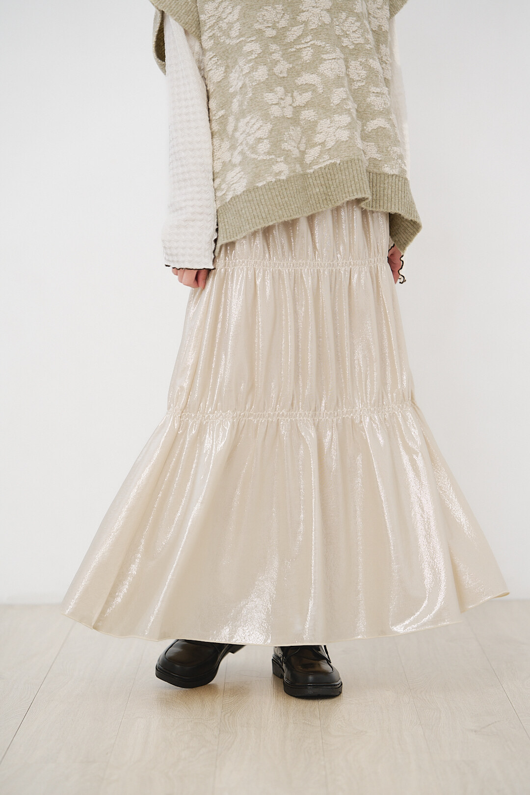 (限量)晨曦微光集！光澤層次半身裙(兩色-象牙)
