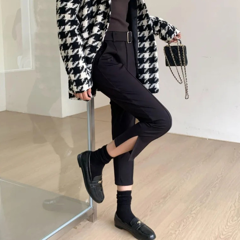 經典黑附腰帶下擺開衩造型七分西裝褲-S-M (Elegant & Love)