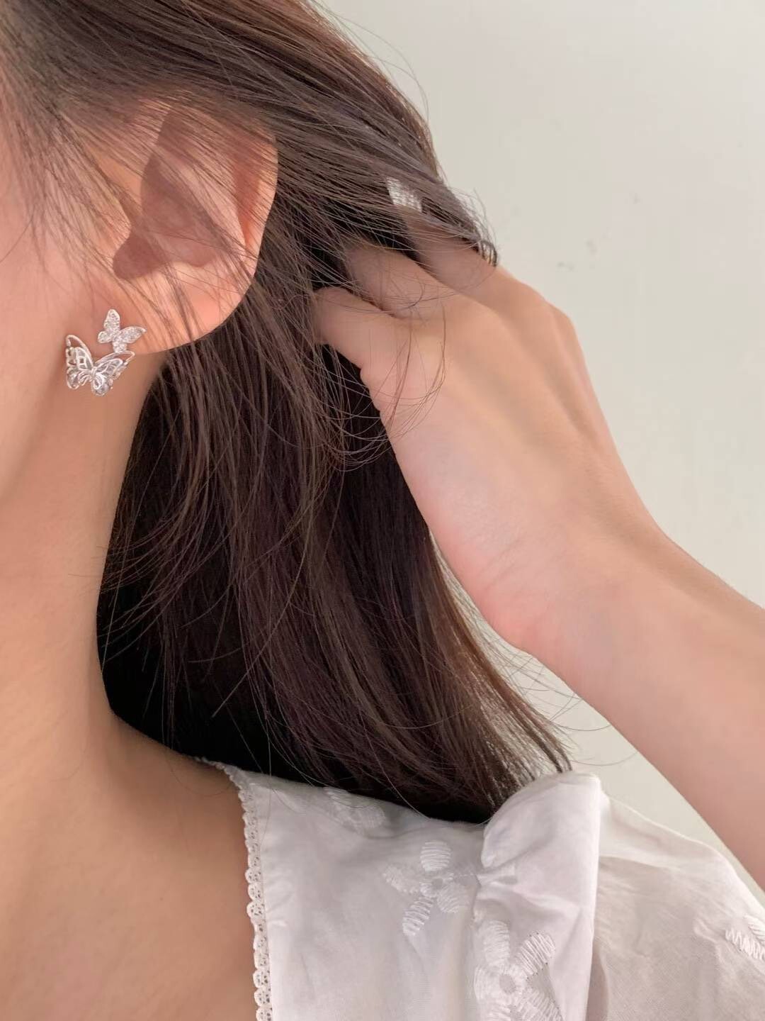 氣質感鏤空大小蝴蝶造型耳環