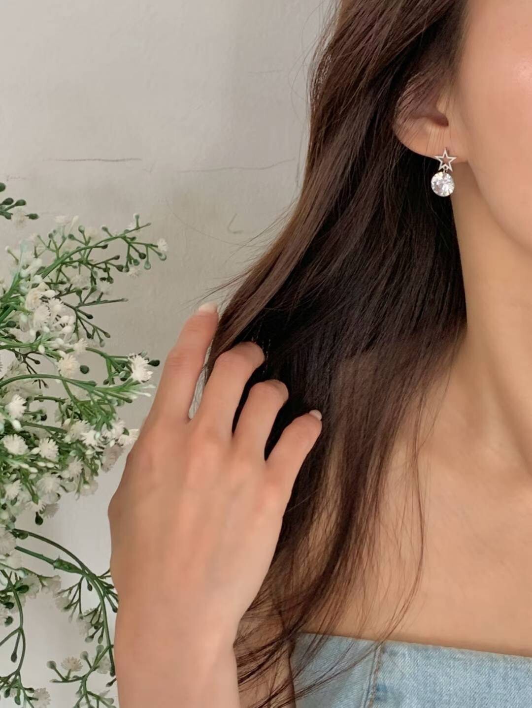 鏤空星星接圓形單鑽垂墜耳環