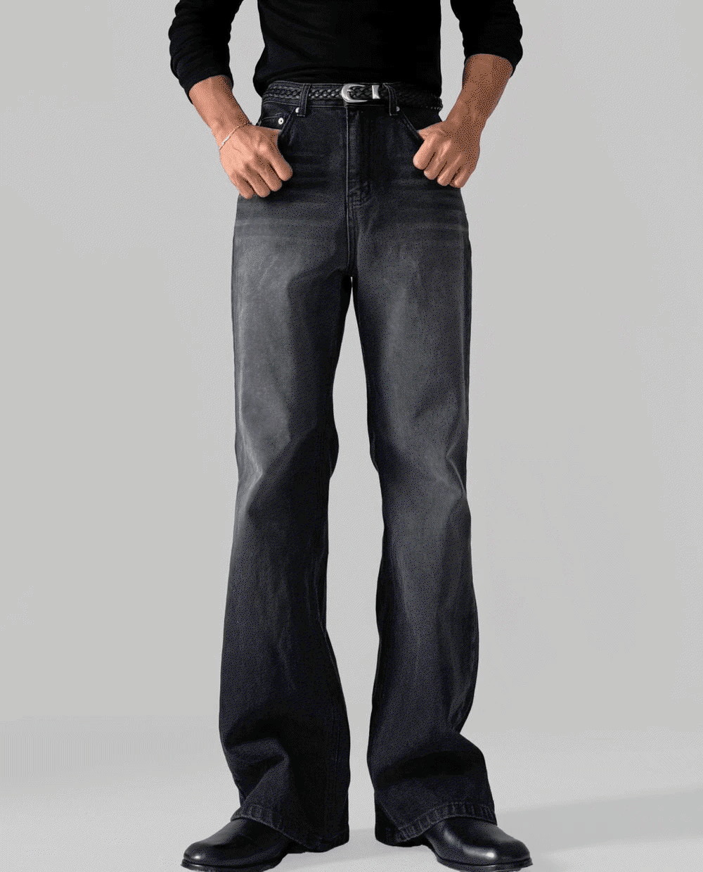 黑色喇叭牛仔褲